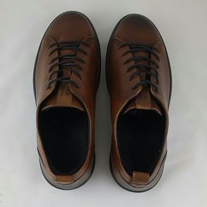 ecco men's soft 8 tie fashion sneaker